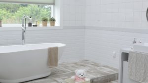 lumière dans salle de bain